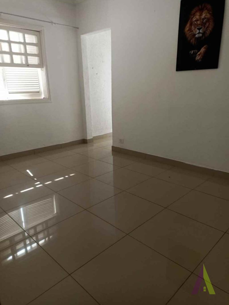 Casa Térrea Comercial em São Roque!