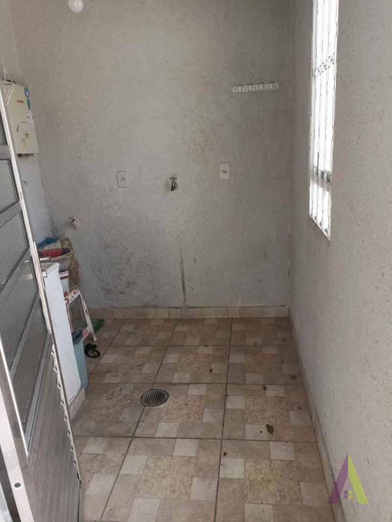 Casa Térrea Comercial em São Roque!