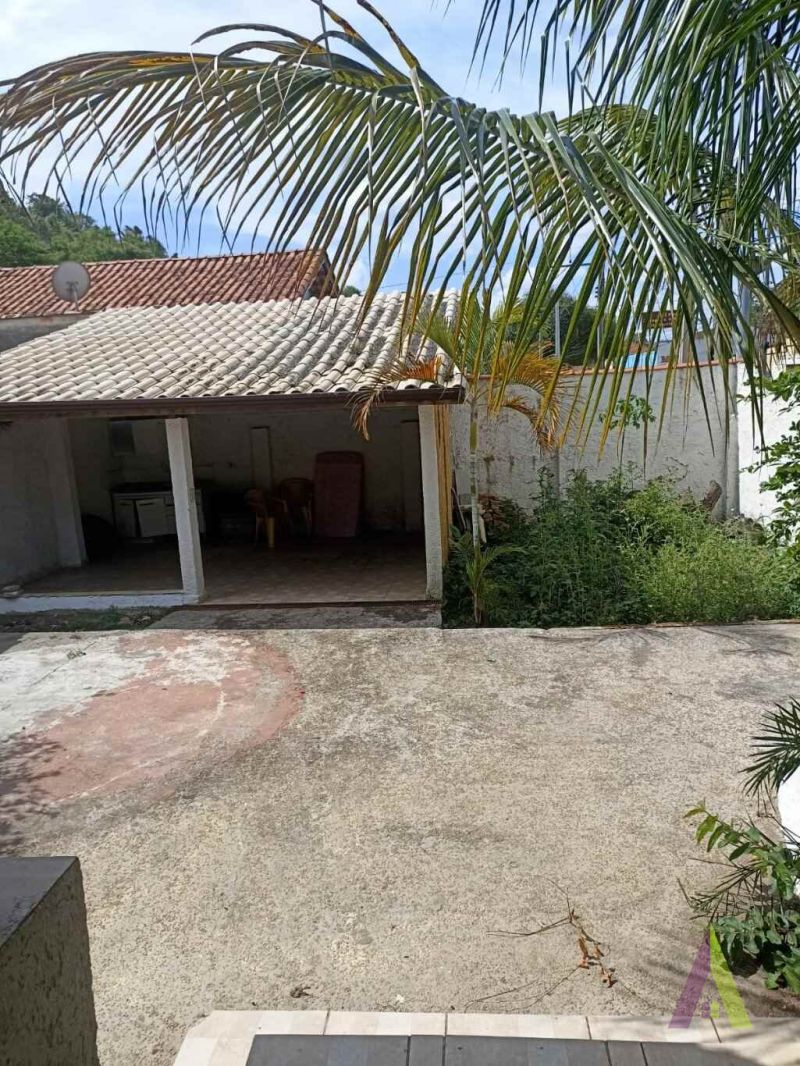 Casa Térrea Comercial em São Roque!