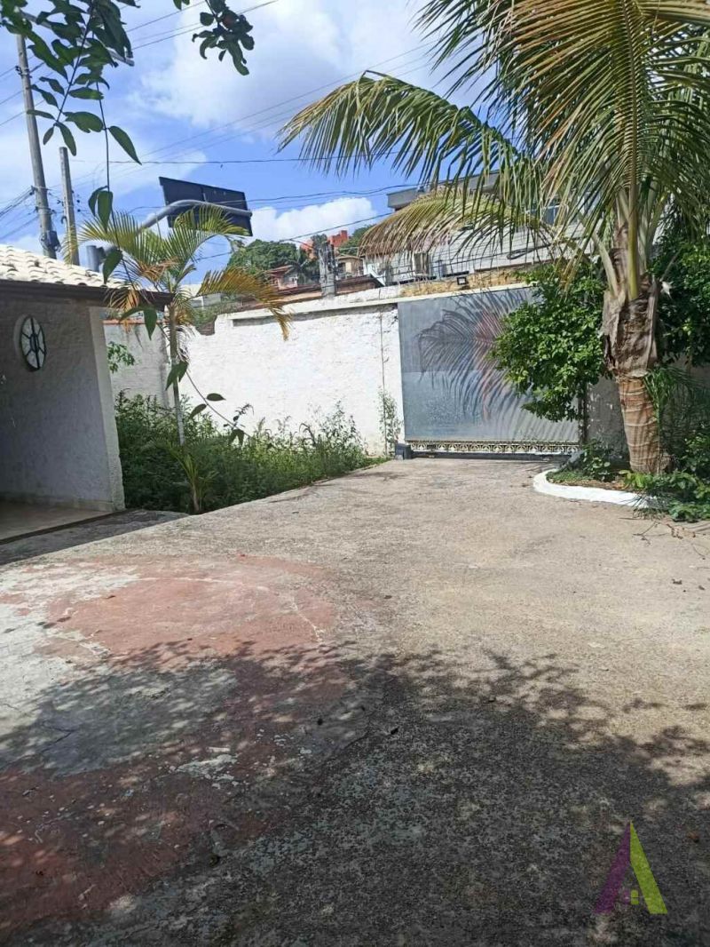 Casa Térrea Comercial em São Roque!