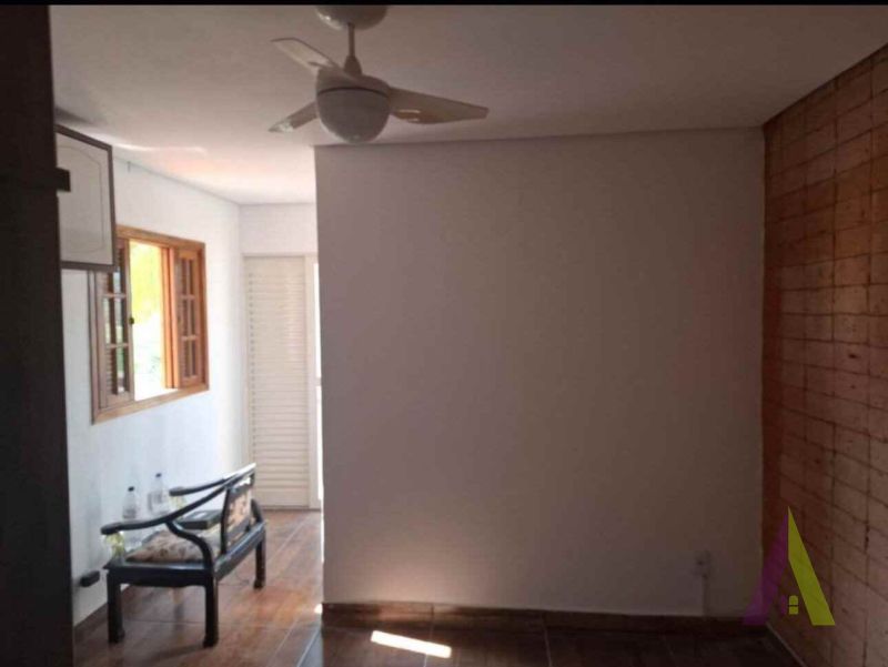 Casa em Condomínio Fechado de São Roque!