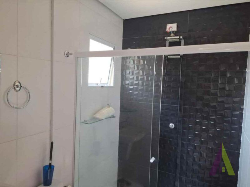 Casa em Condomínio Fechado de São Roque!