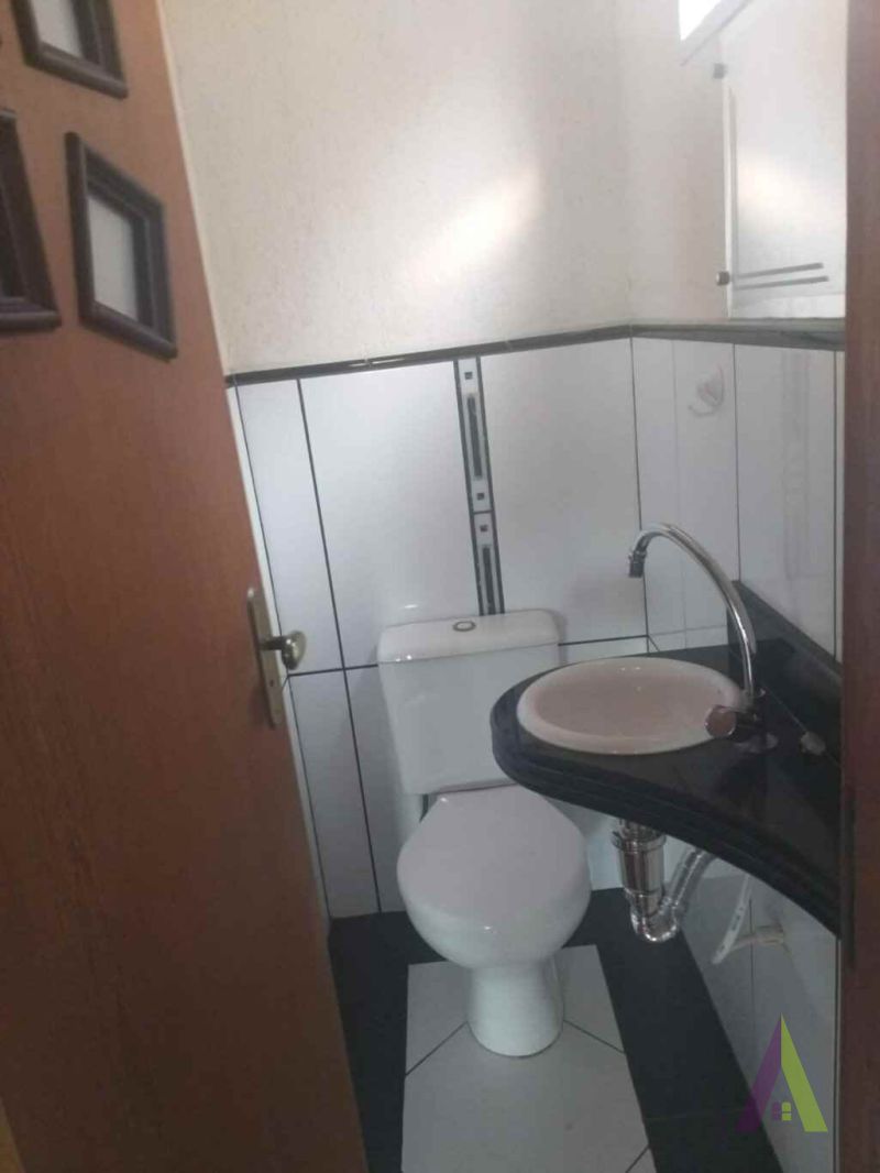 Casa com piscina e churrasqueira em São Roque!