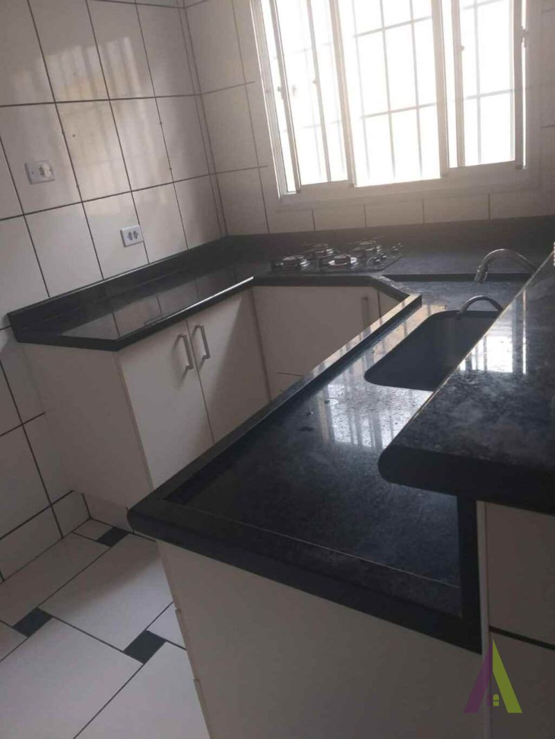 Casa com piscina e churrasqueira em São Roque!