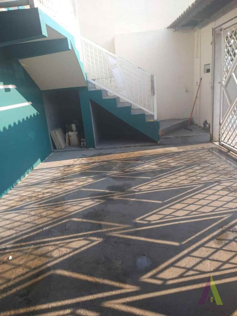 Casa com piscina e churrasqueira em São Roque!