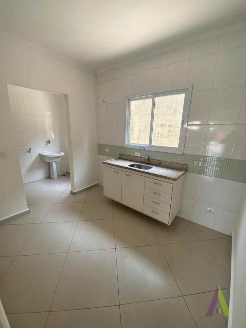 Casa em Condomínio Fechado em São Roque!