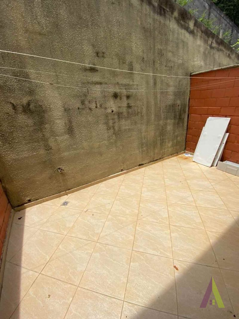 Casa em Condomínio Fechado em São Roque!