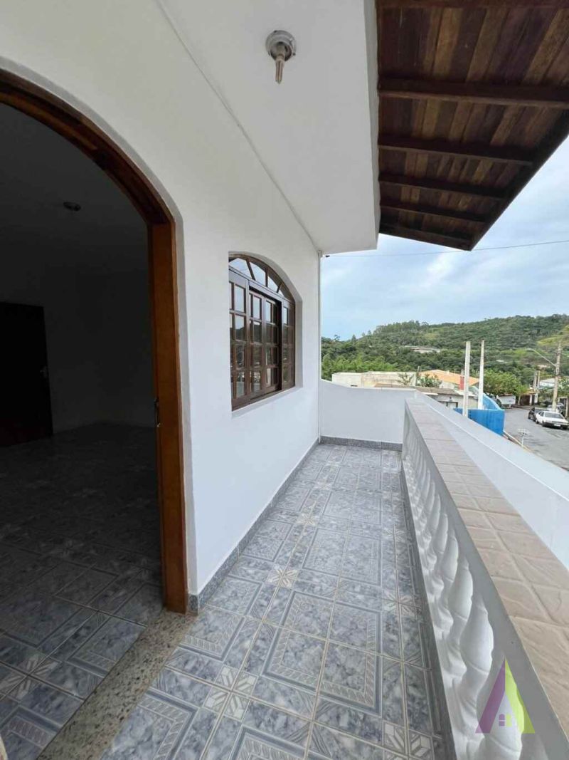 Condomínio em Vila Junqueira, SÃO ROQUE - Casa em Bairro Tradicional de São Roque!