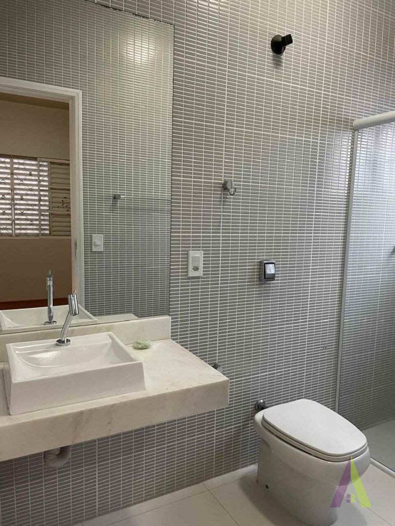 Casa Térrea em Bairro Tradicional em São Roque!