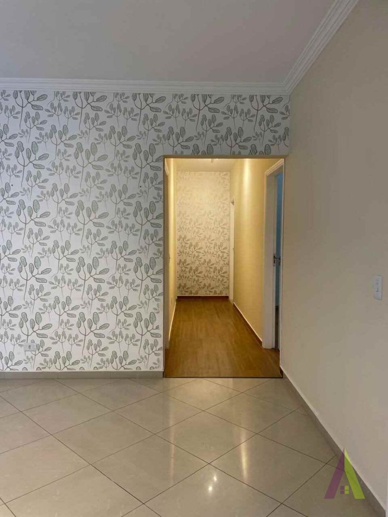 Casa Térrea em Bairro Tradicional em São Roque!