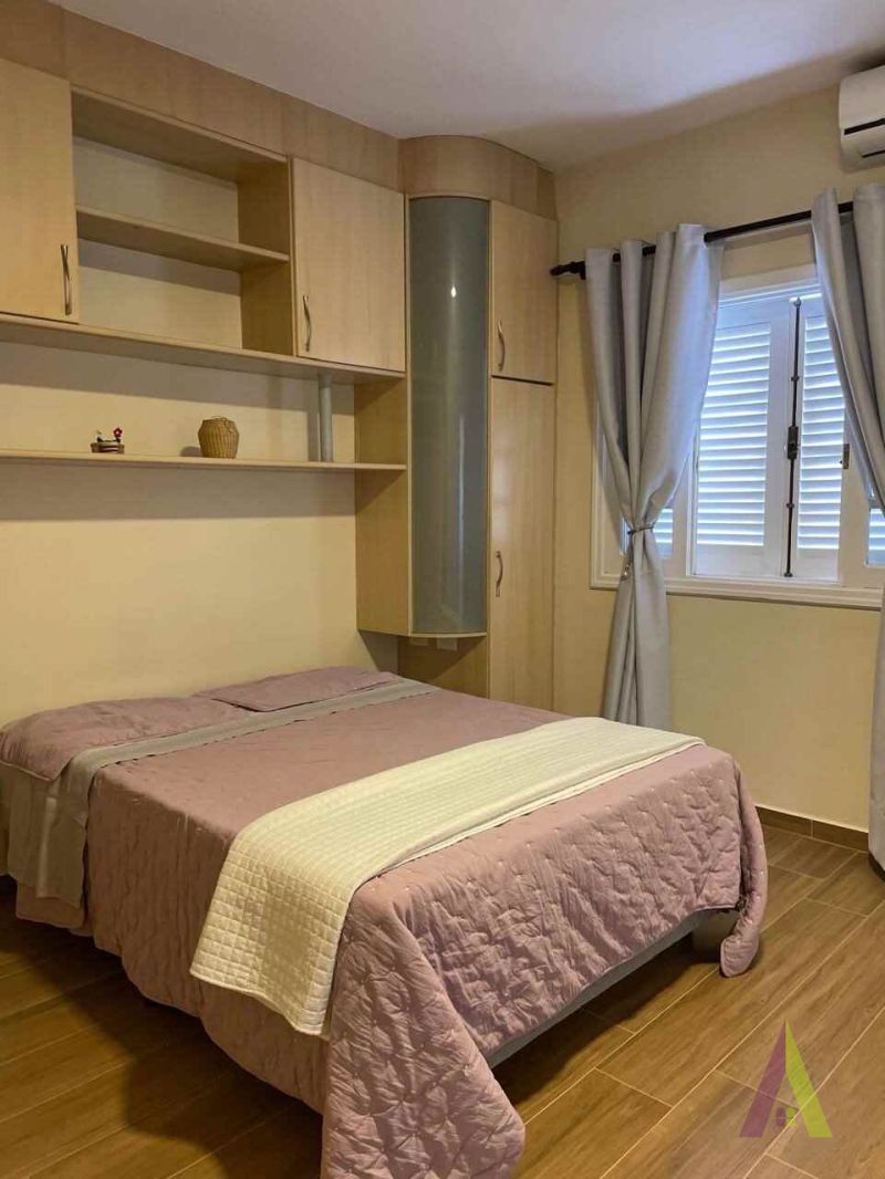 Casa Térrea em Bairro Tradicional em São Roque!