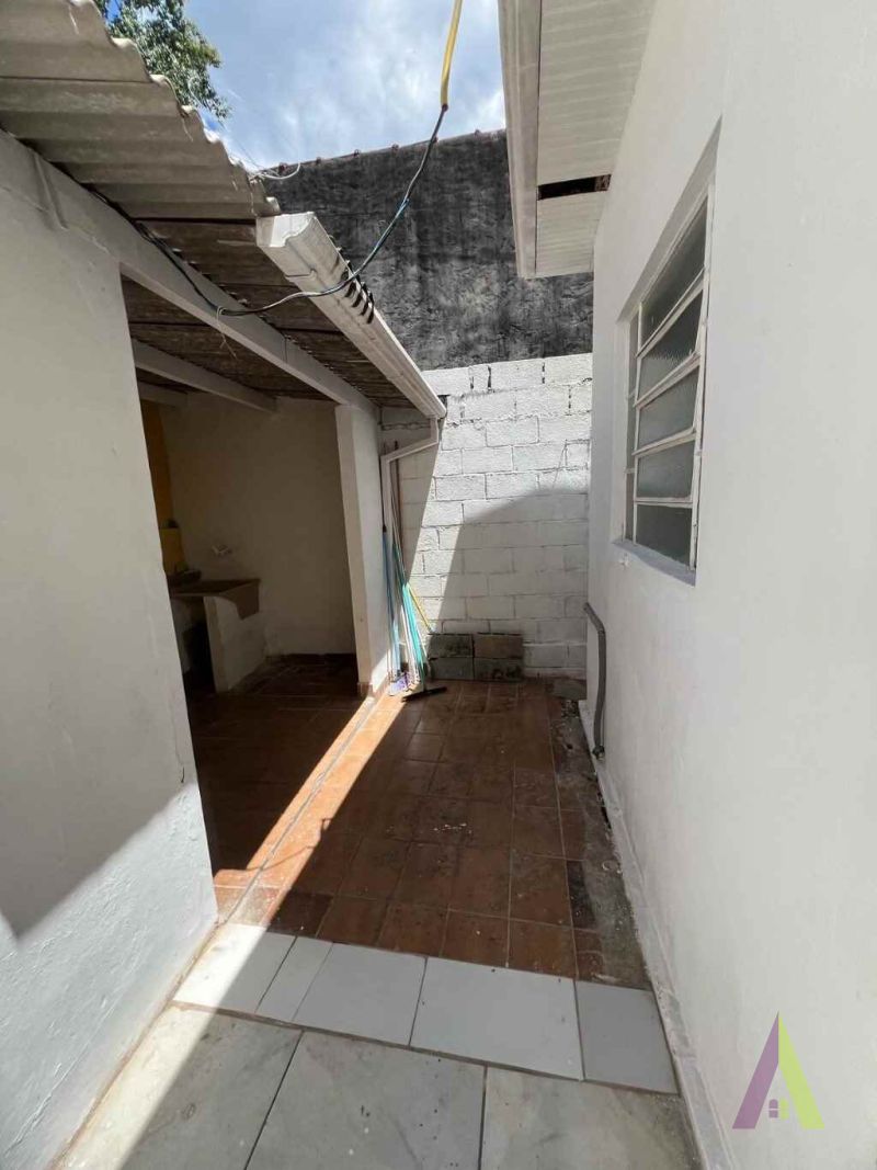 Casa Térrea em Bairro Tradicional de São Roque! 