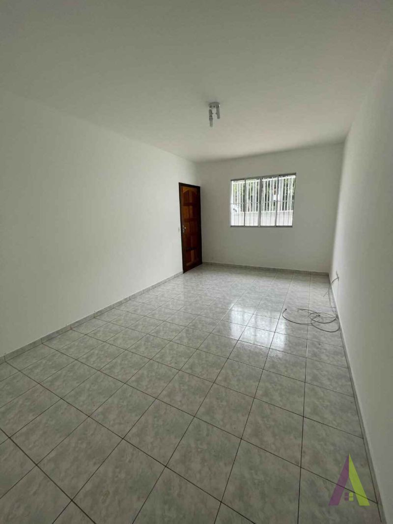 Sobrado no Centro de São Roque!