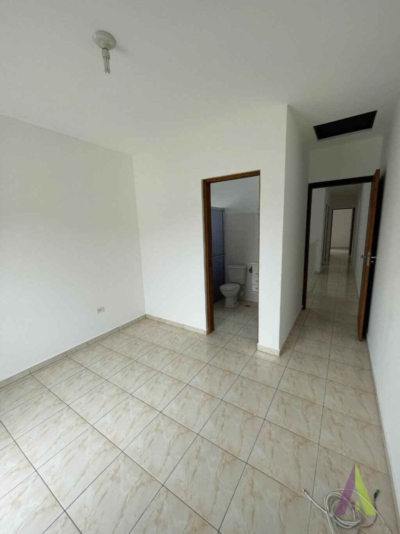 Sobrado no Centro de São Roque!