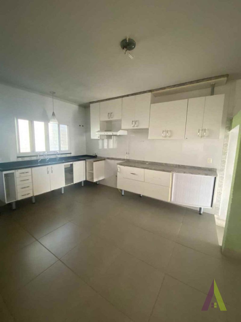 Casa em Condomínio Fechado de São Roque! 