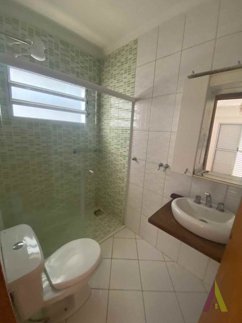 Casa em Condomínio Fechado de São Roque! 