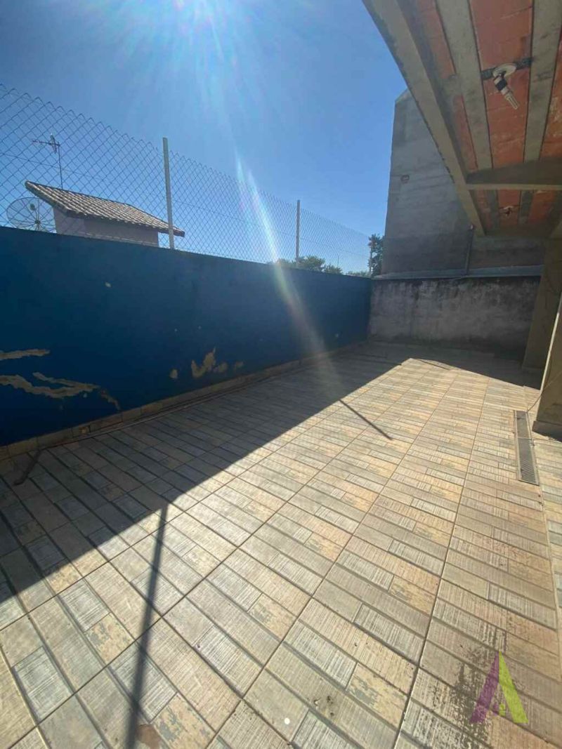 Casa em Condomínio Fechado de São Roque! 