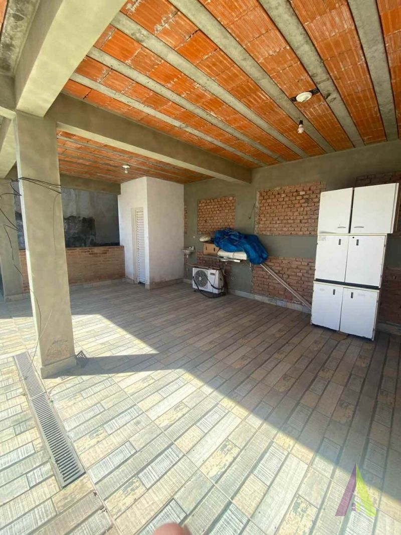 Casa em Condomínio Fechado de São Roque! 