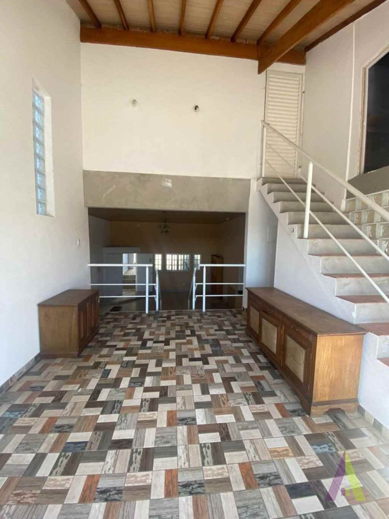 Casa em Condomínio Fechado de São Roque! 