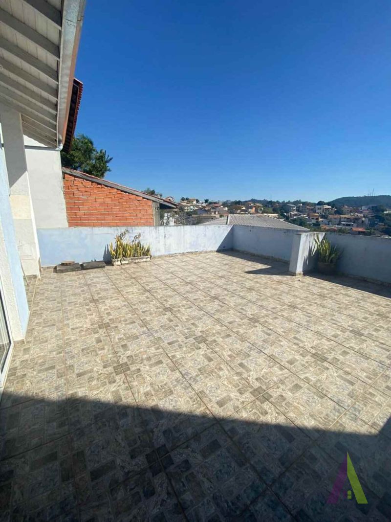 Casa em Condomínio Fechado de São Roque! 