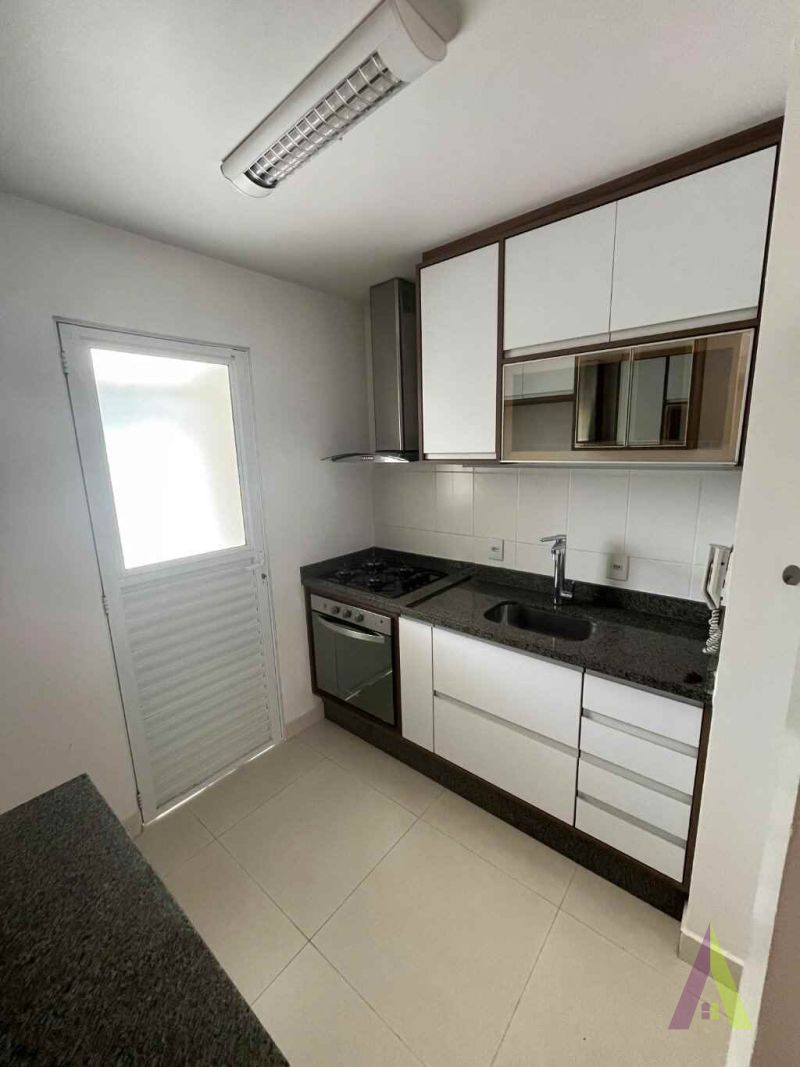 Casa em Condomínio Fechado Rica em Planejados de São Roque!