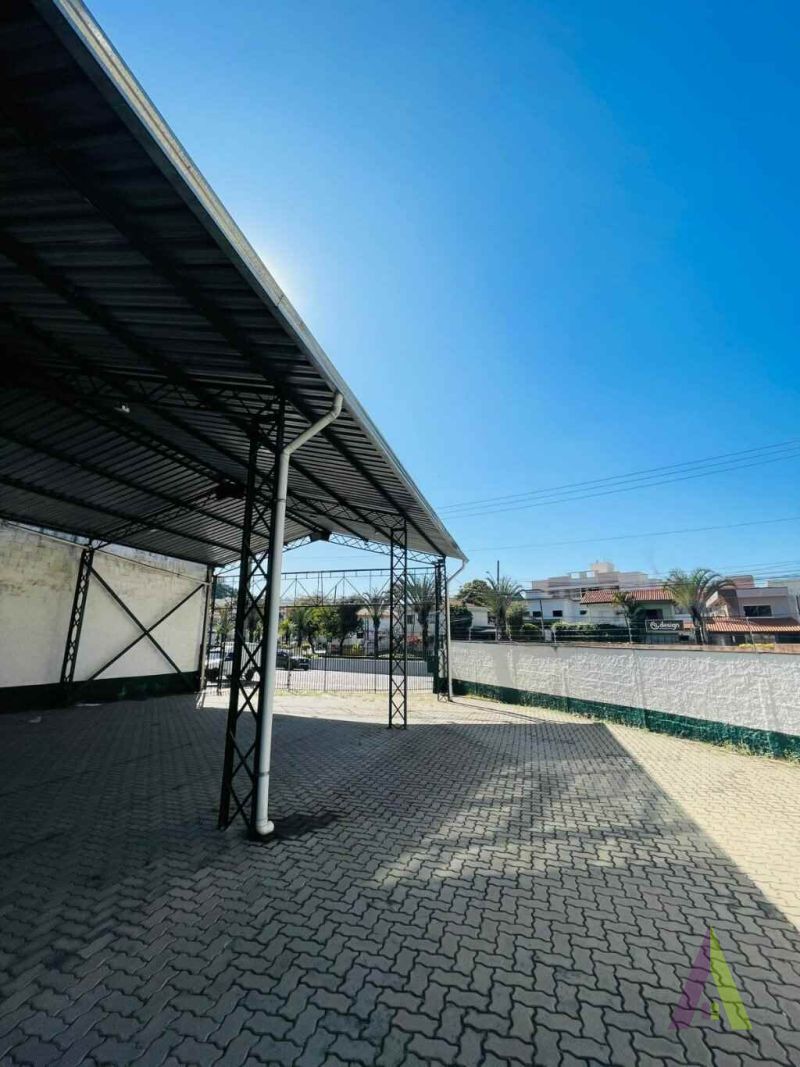  Ponto Comercial no Coração de São Roque!