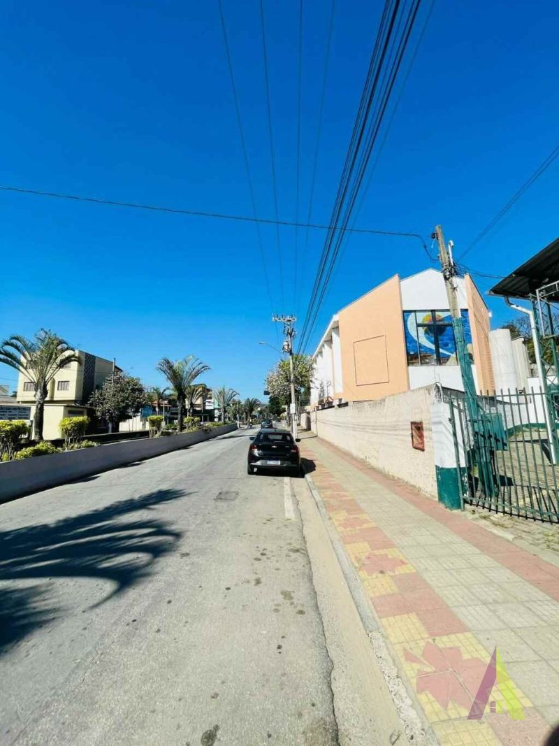  Ponto Comercial no Coração de São Roque!