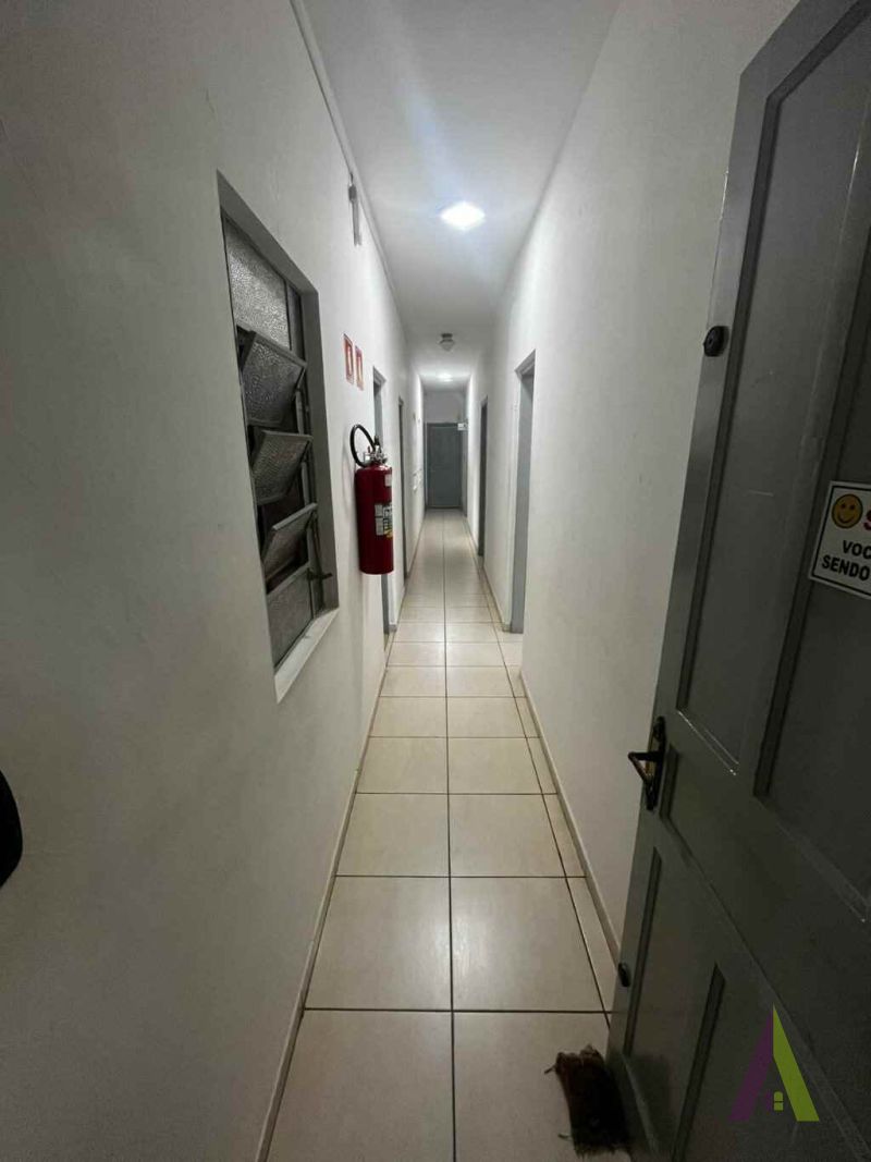 Sala Comercial  no Centro de São Roque!