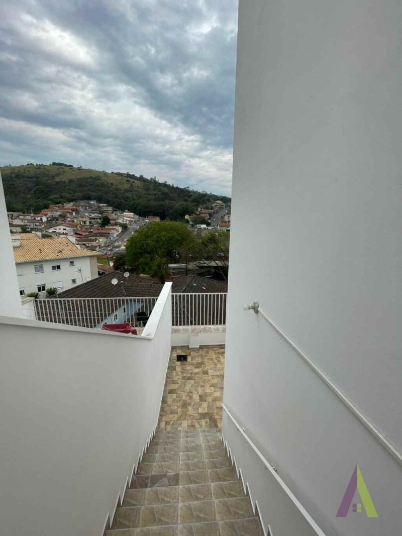 Sobrado no Centro de São Roque!