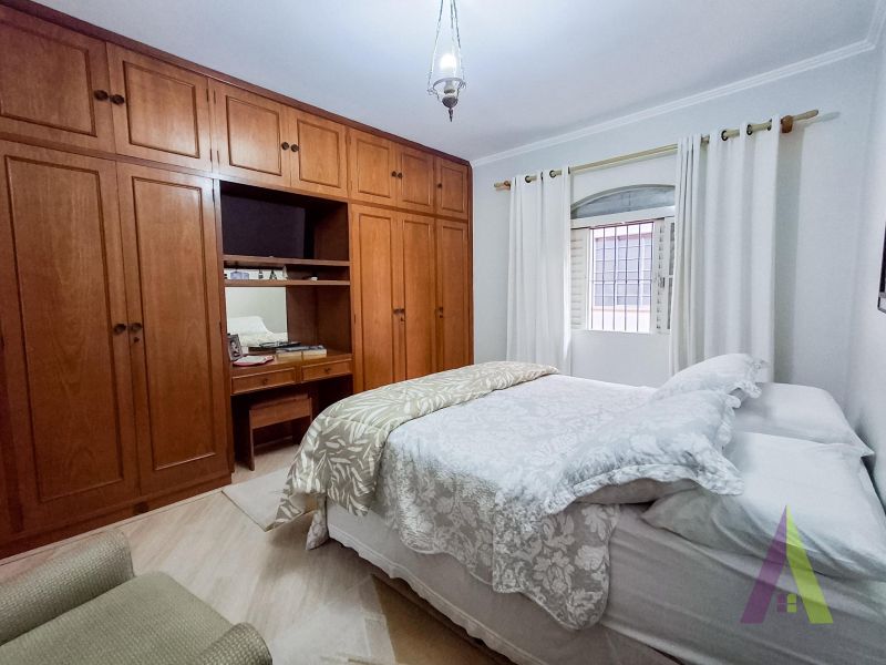 Casa Térrea em Bairro Tradicional  São Roque!