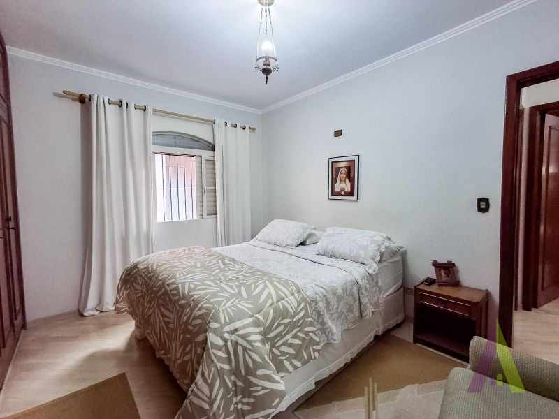 Casa Térrea em Bairro Tradicional  São Roque!