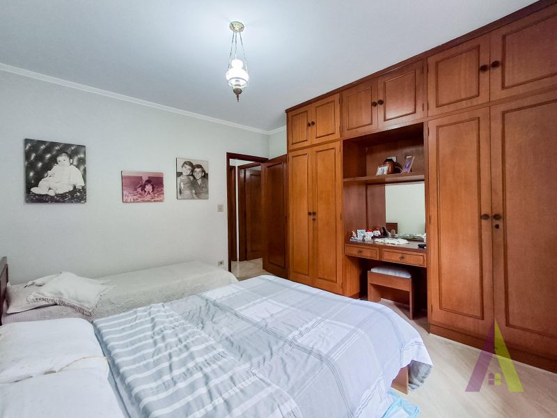 Casa Térrea em Bairro Tradicional  São Roque!