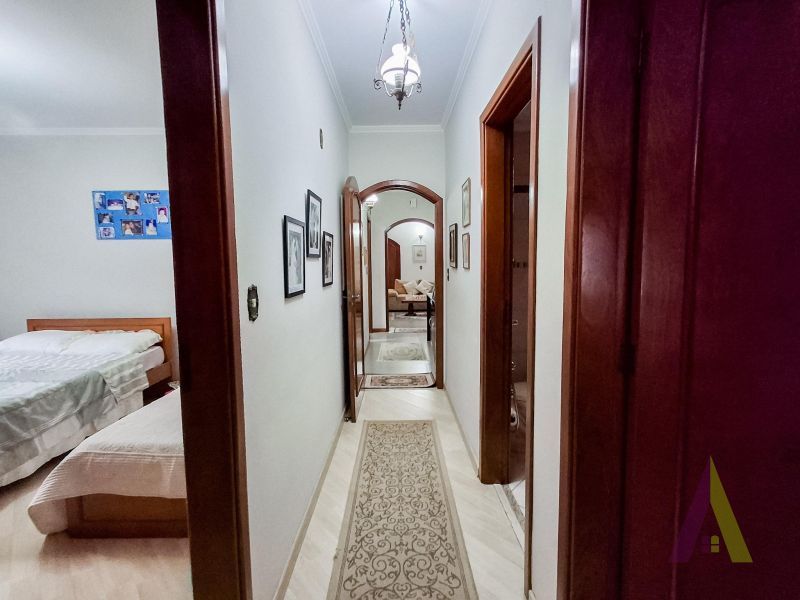 Casa Térrea em Bairro Tradicional  São Roque!