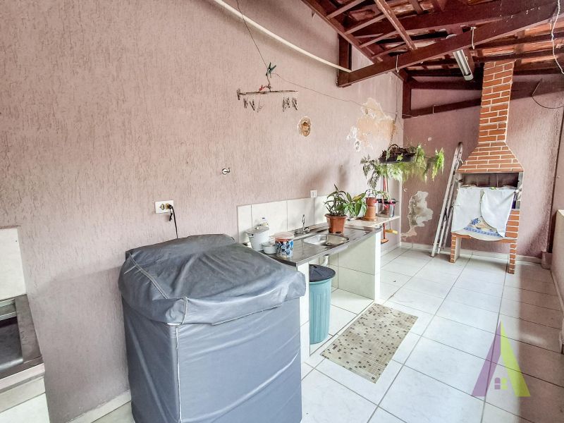 Casa Térrea em Bairro Tradicional  São Roque!