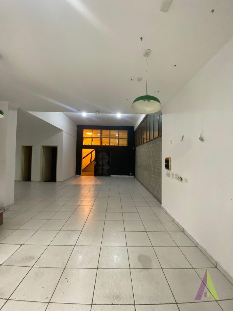 Ponto Comercial no Centro de São Roque!