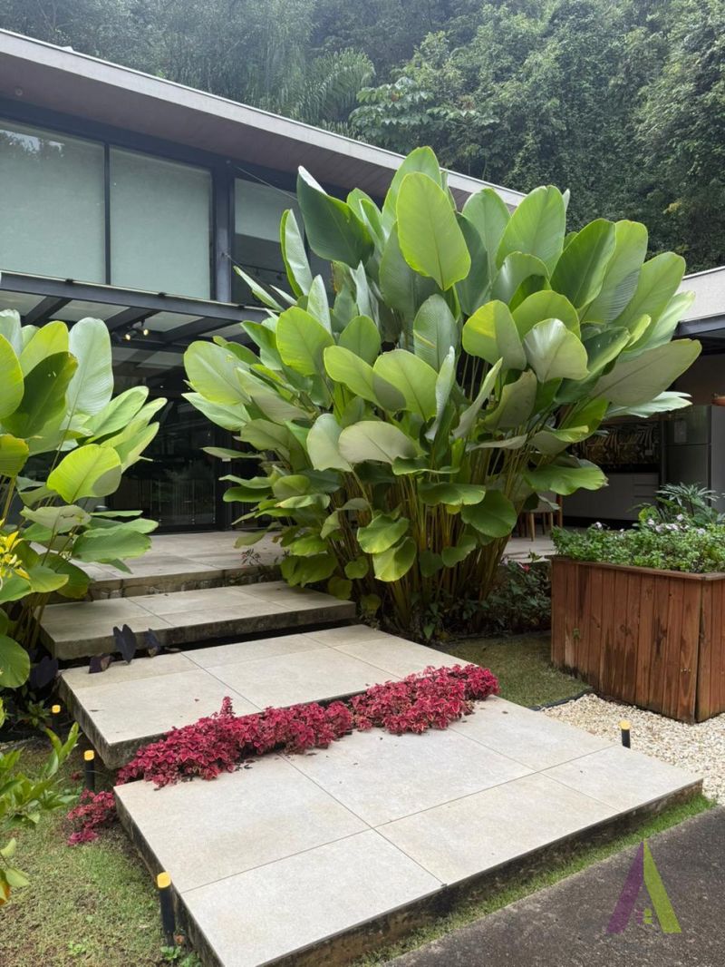 Casa Alto Padrão em Condomínio Fechado de São Roque!