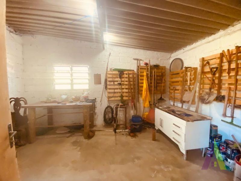 Sitio com 3 Casas e Lago em São Roque!