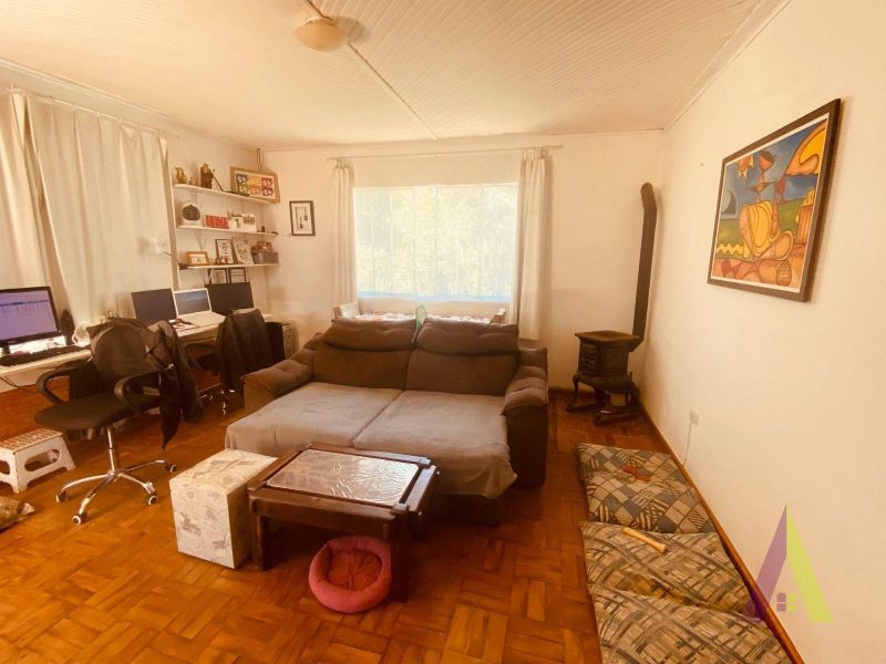 Sitio com 3 Casas e Lago em São Roque!