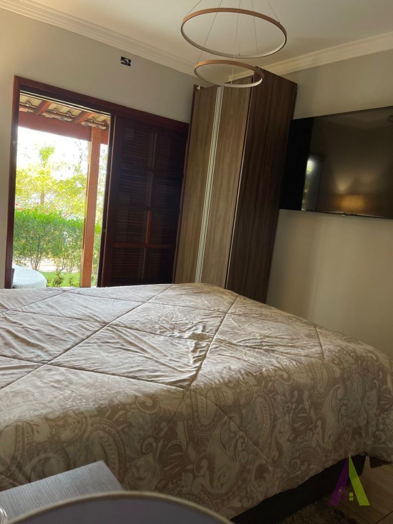 Casa Térrea Mobiliada em Condomínio Fechado de Araçariguama!