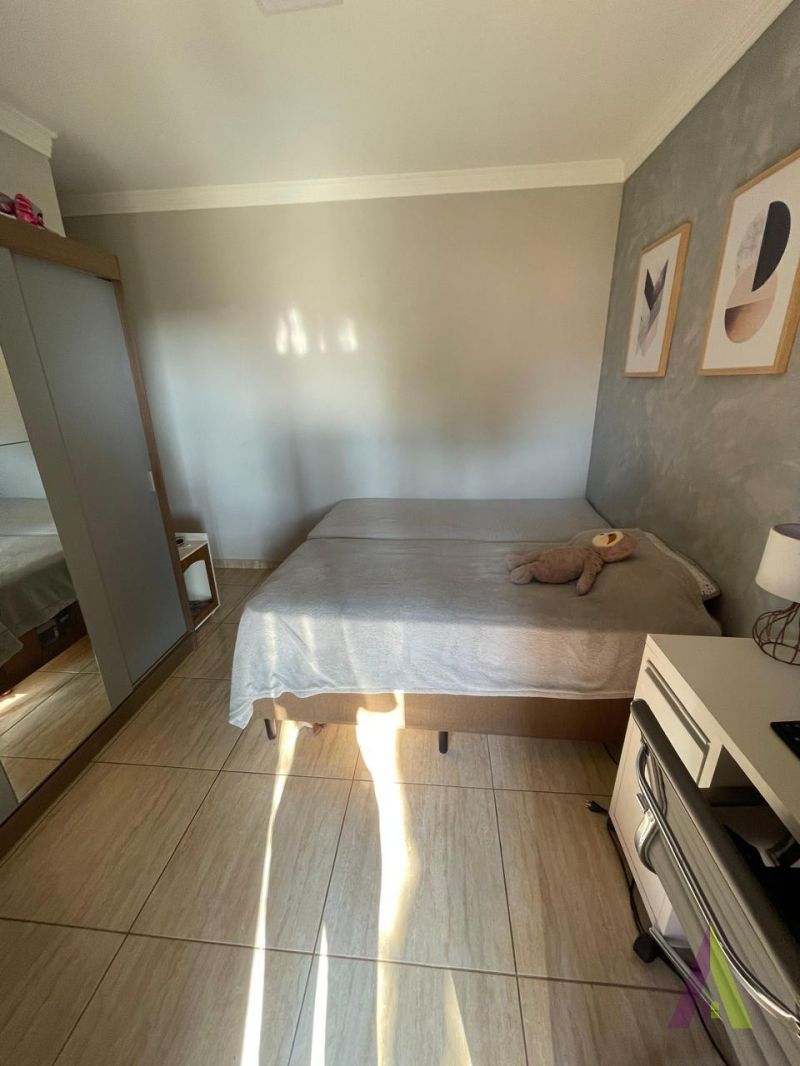 Casa Térrea Mobiliada em Condomínio Fechado de Araçariguama!
