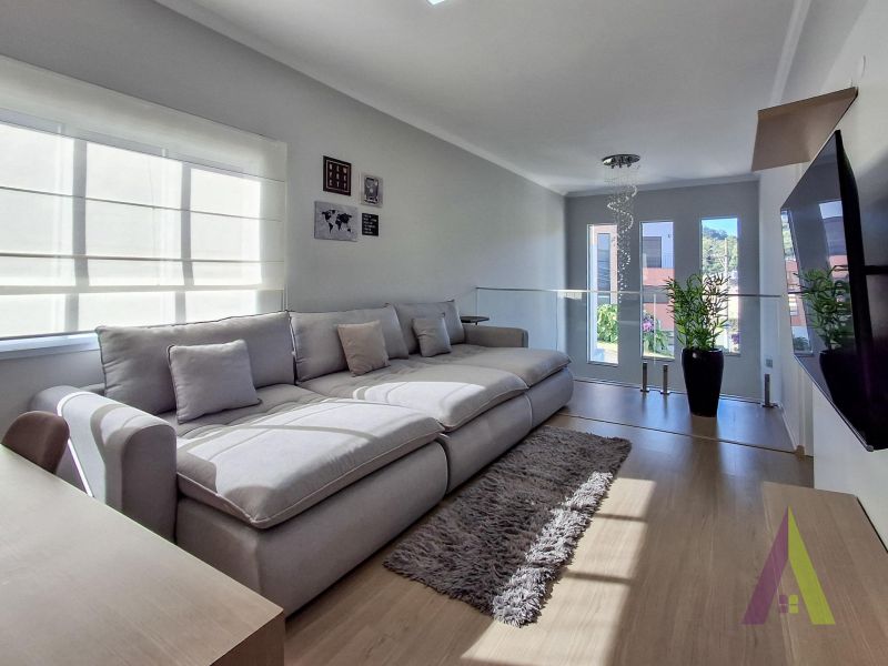 Casa em condomínio com piscina e área gourmet em São Roque!