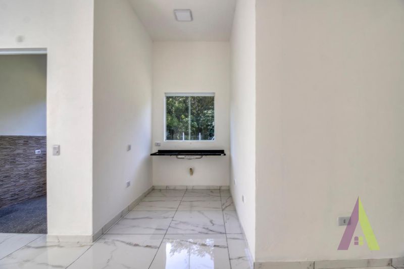 Chácara com área gourmet, piscina e lago em Mairinque!