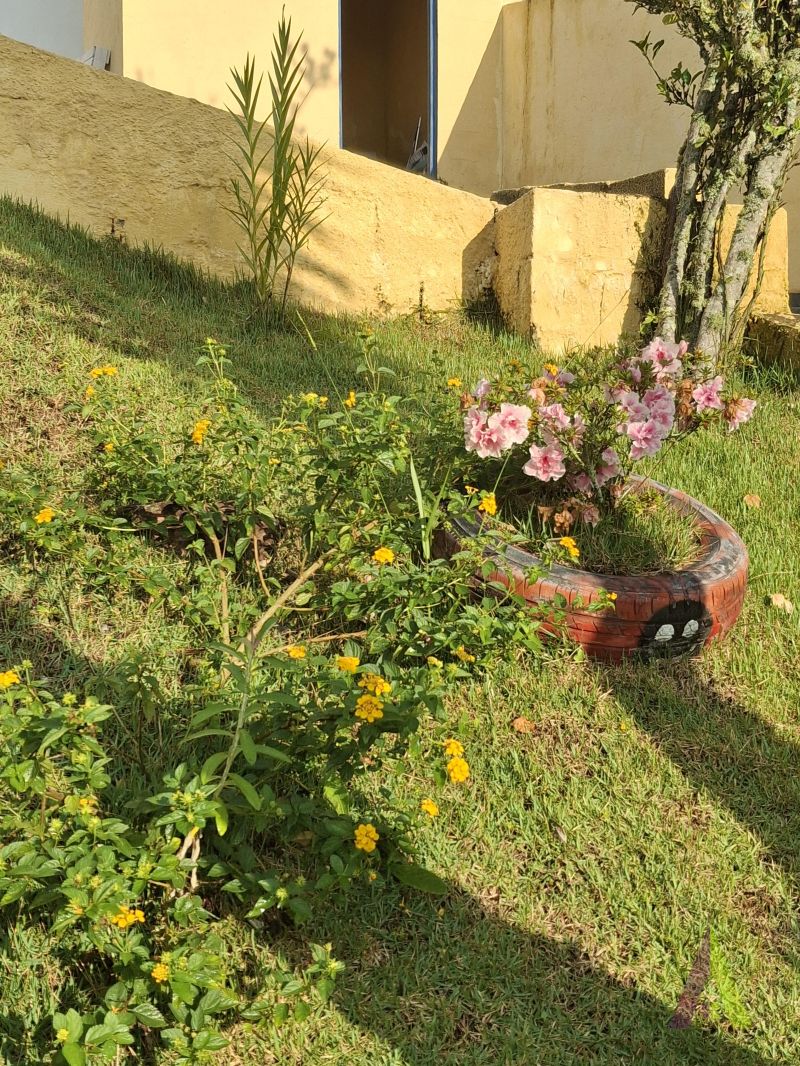 Chácara com piscina e tobogã em São Roque!