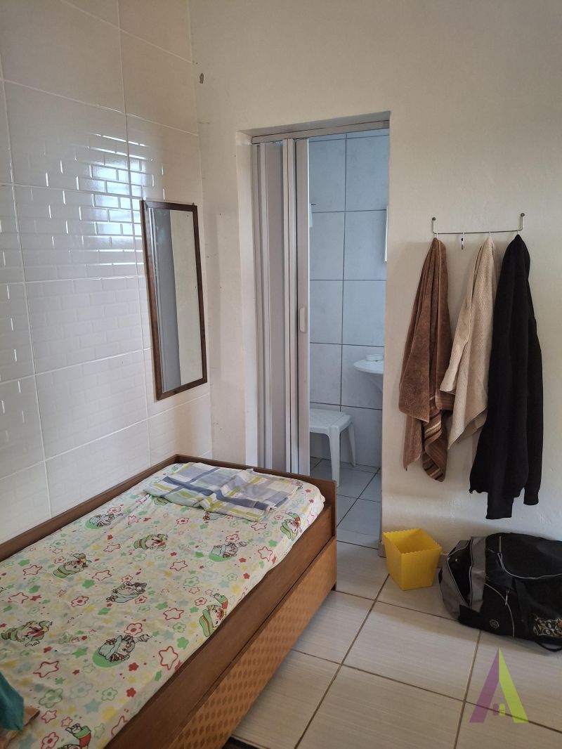 Chácara com piscina e tobogã em São Roque!