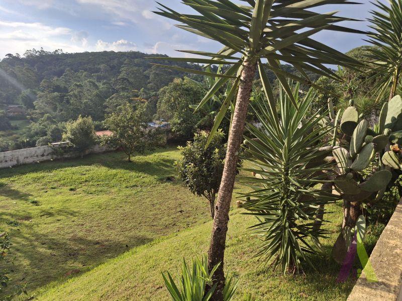 Chácara com piscina e tobogã em São Roque!