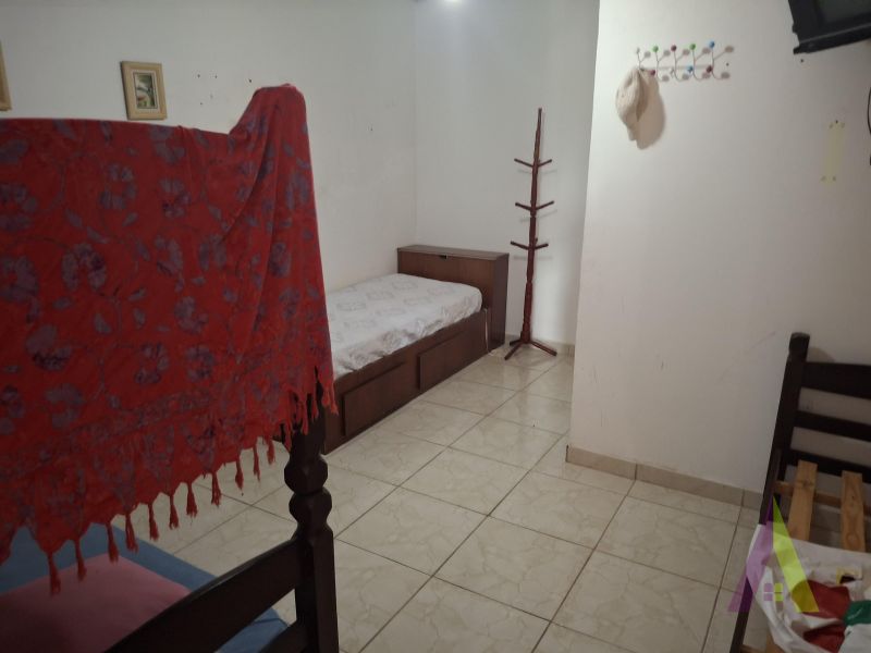 Chácara com piscina e tobogã em São Roque!