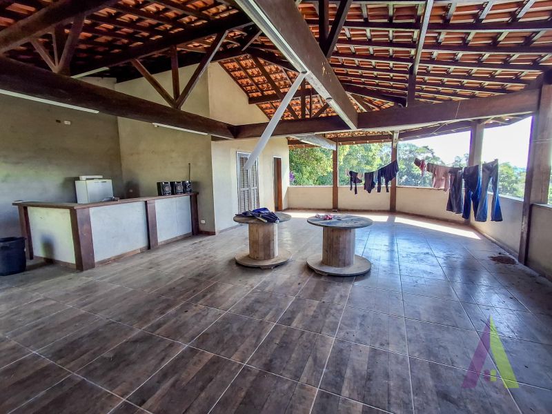 Chácara com piscina e cocheira no Roteiro do Vinho em São Roque!