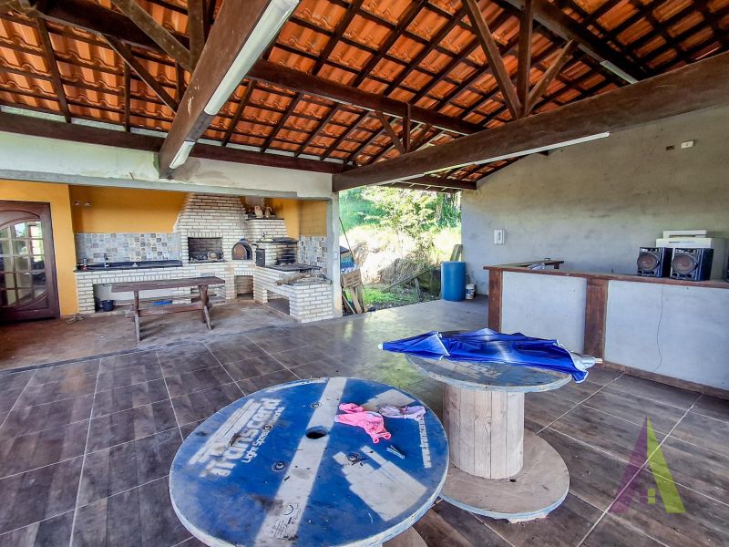 Chácara com piscina e cocheira no Roteiro do Vinho em São Roque!