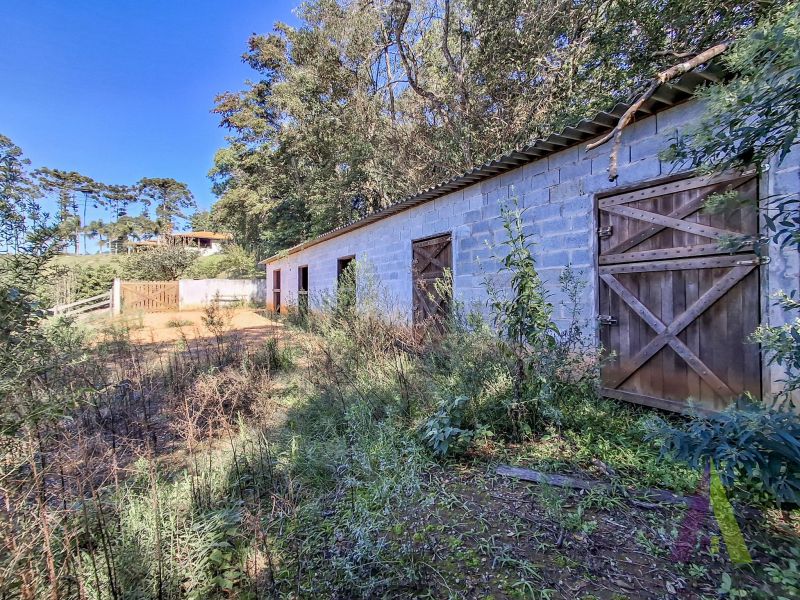 Chácara com piscina e cocheira no Roteiro do Vinho em São Roque!