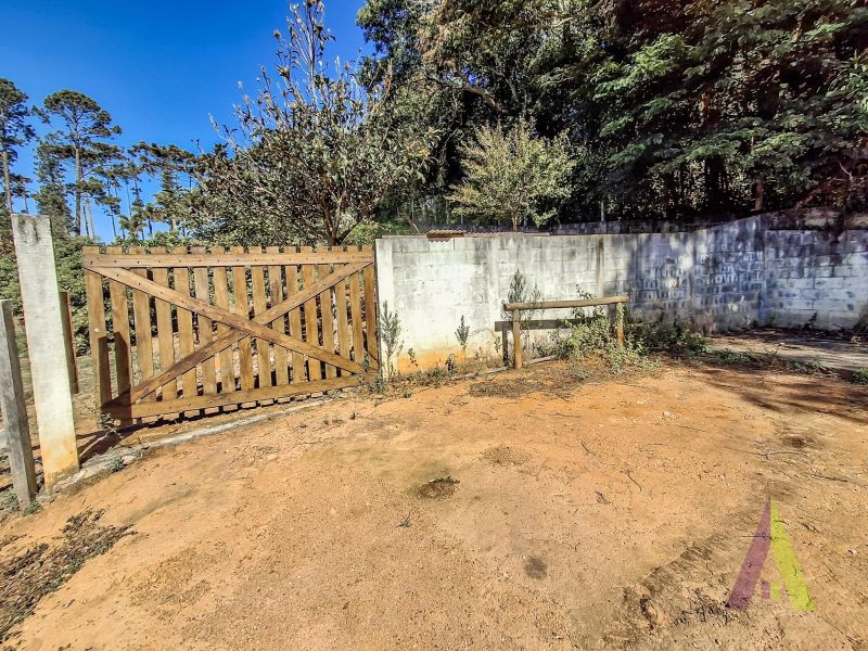 Chácara com piscina e cocheira no Roteiro do Vinho em São Roque!